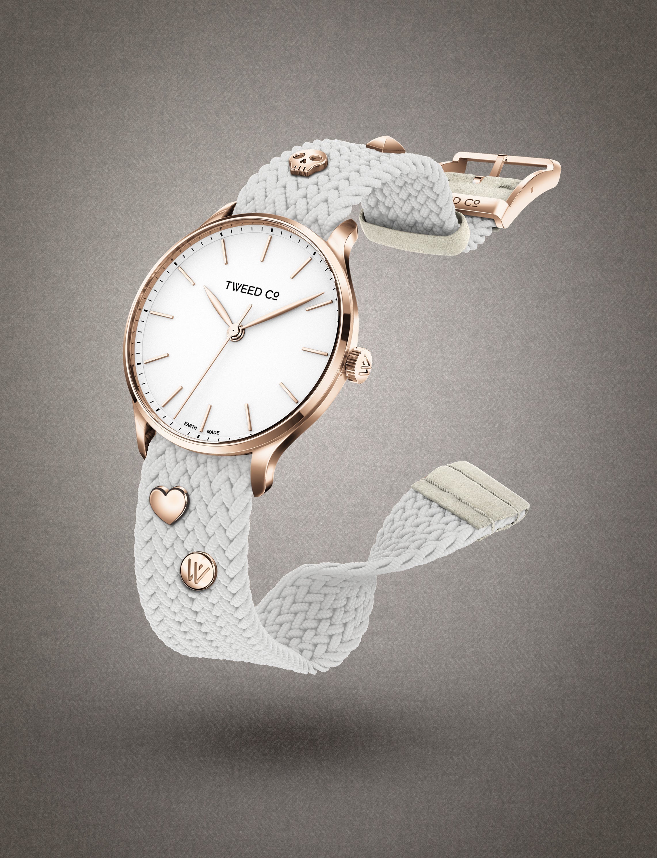 Kate wristwatch with white dial, elegant white braided strap and sleek details - a symbol of style and refinement from Tweed Co.