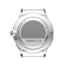 Gravure du boîtier arrière de la montre Anna, signature Tweed Co. acier 36 mm