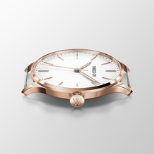 Vue latérale de la montre Elsa avec boîtier or rose et cadran blanc raffiné